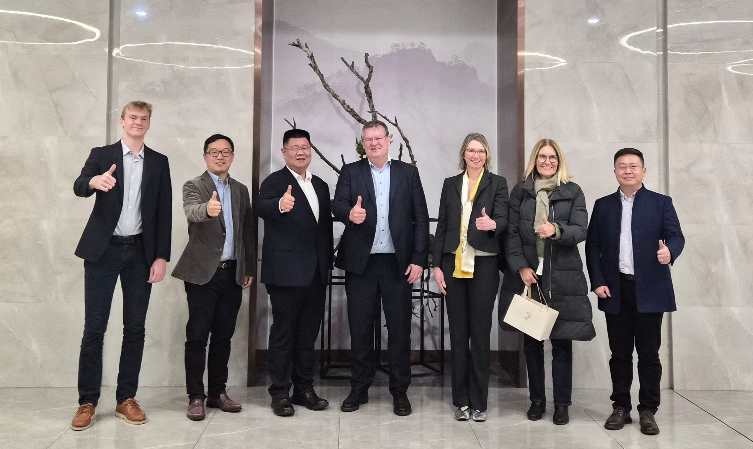 ������˹�ؽ������й�����Ѷ 